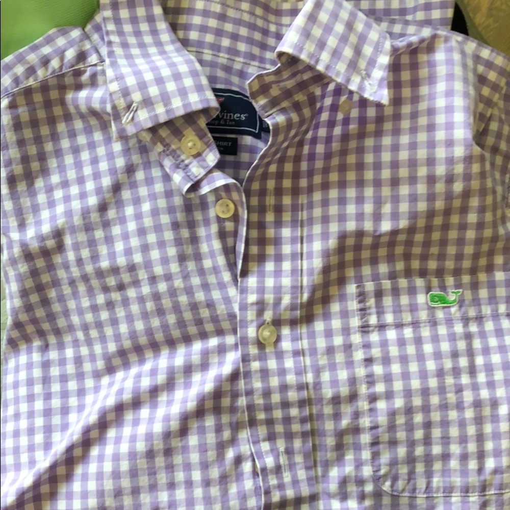 Vineyard vines button down (small mark)